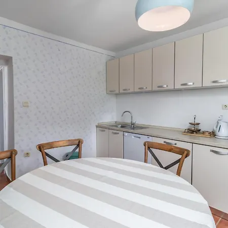 Cozy In Rab With House Sea View Feriehus