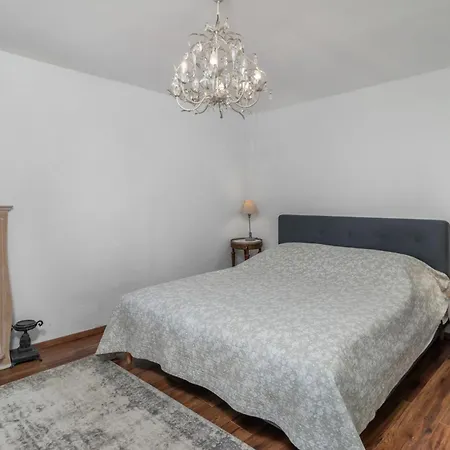 Cozy In Rab With House Sea View